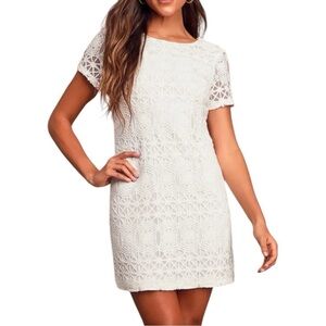 LULU’S, WHITE LACE, MINI DRESS. LACE & MESH SHIFT WITH SHORT SLEEVES. SIZE L